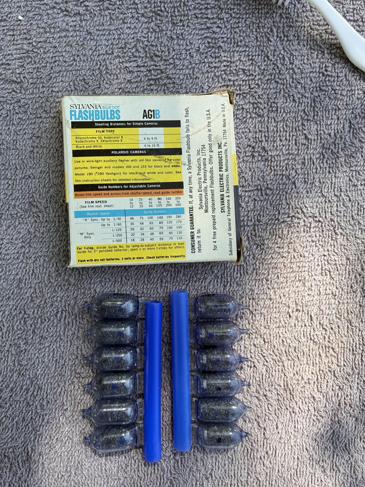 Vintage Sylvania AG1B Blue Dot Flashbulbs NEW 12 Bulbs Made in USA