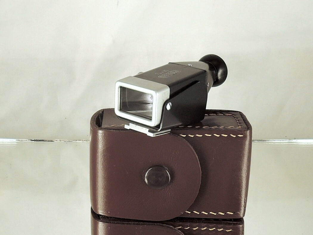 Viewfinder Flexaret Meopta s black 24×36 CLA older design with screws VERY RARE
