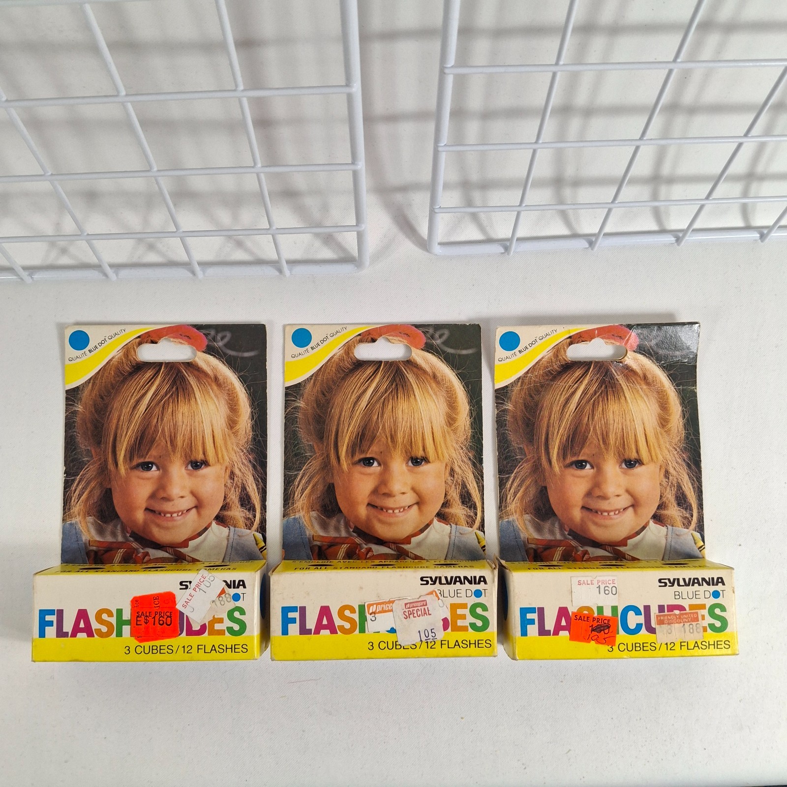 Vintage SYLVANIA Blue Dot Flash Cubes & Magicubes 9 Cubes/36 Flashes OriginalPkg