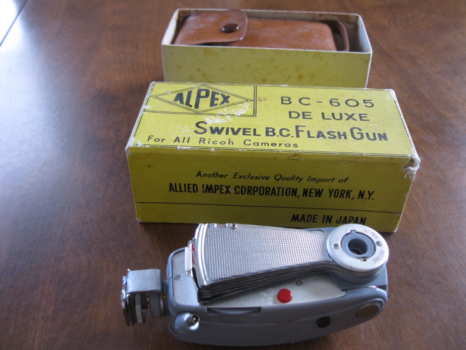 Alpex BC – 605 De Luxe SWIVEL B. C. FLASH GUN – with case & box – Free ship