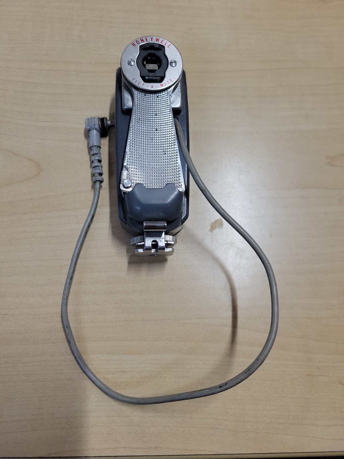Vintage Honeywell Tilt-A-Mite Collapsible Flash Unit Untested