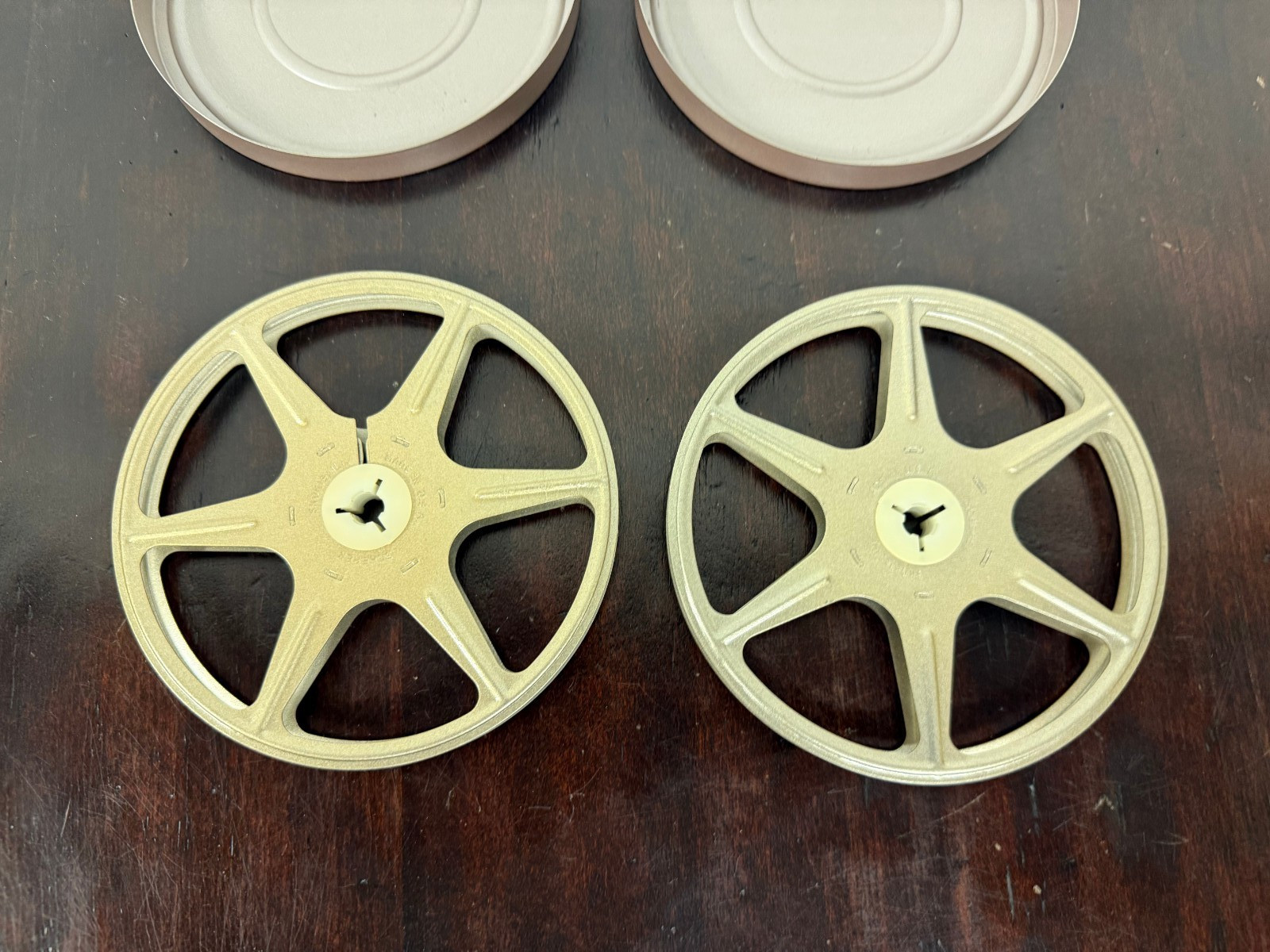 Lot of 2 – Super 8mm Vintage Empty Reels Metal 5″ 200′ Each With Cases