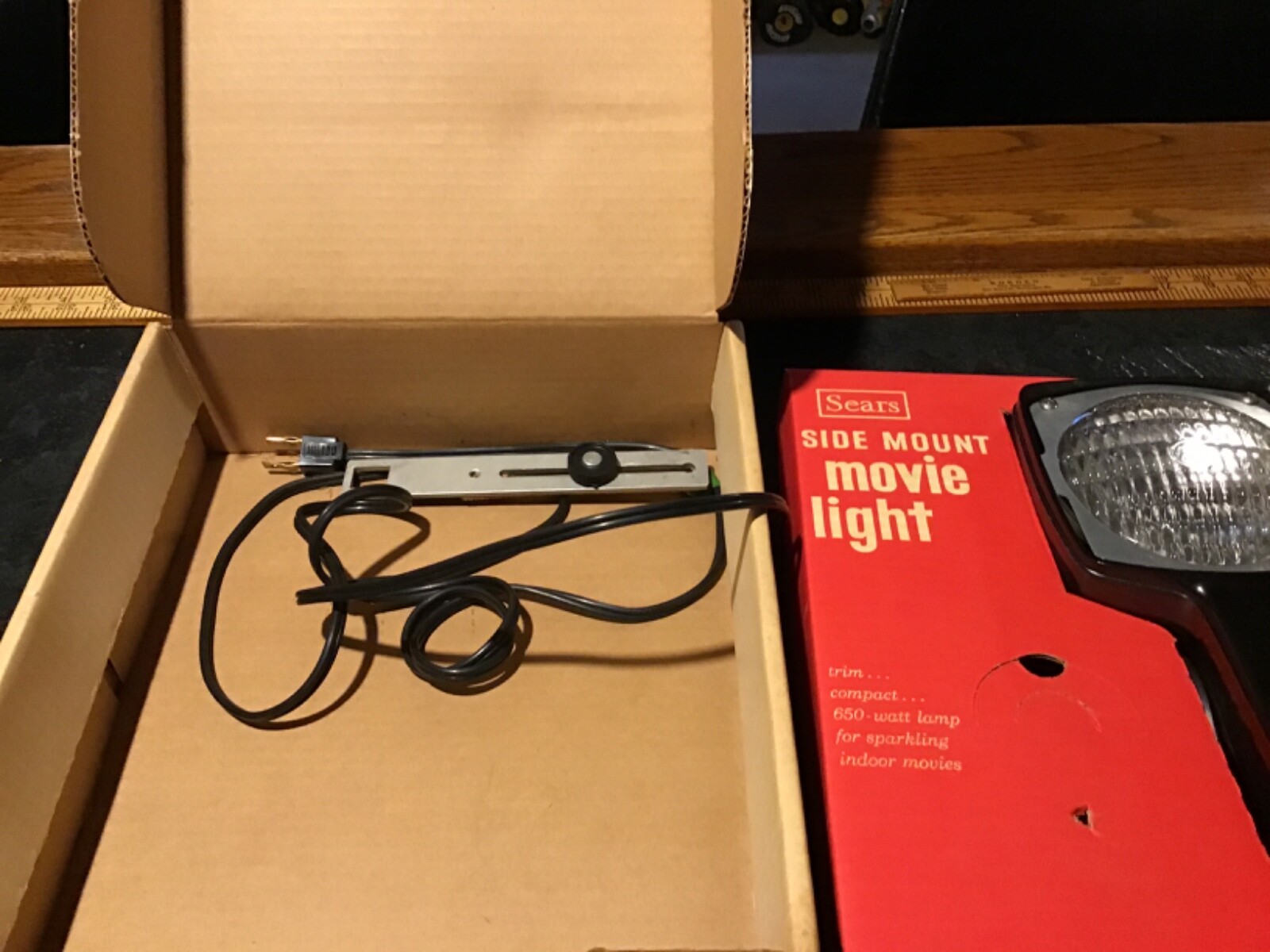 vintage Sears 110v 115v sealed beam side mount handheld movie flood light 38849