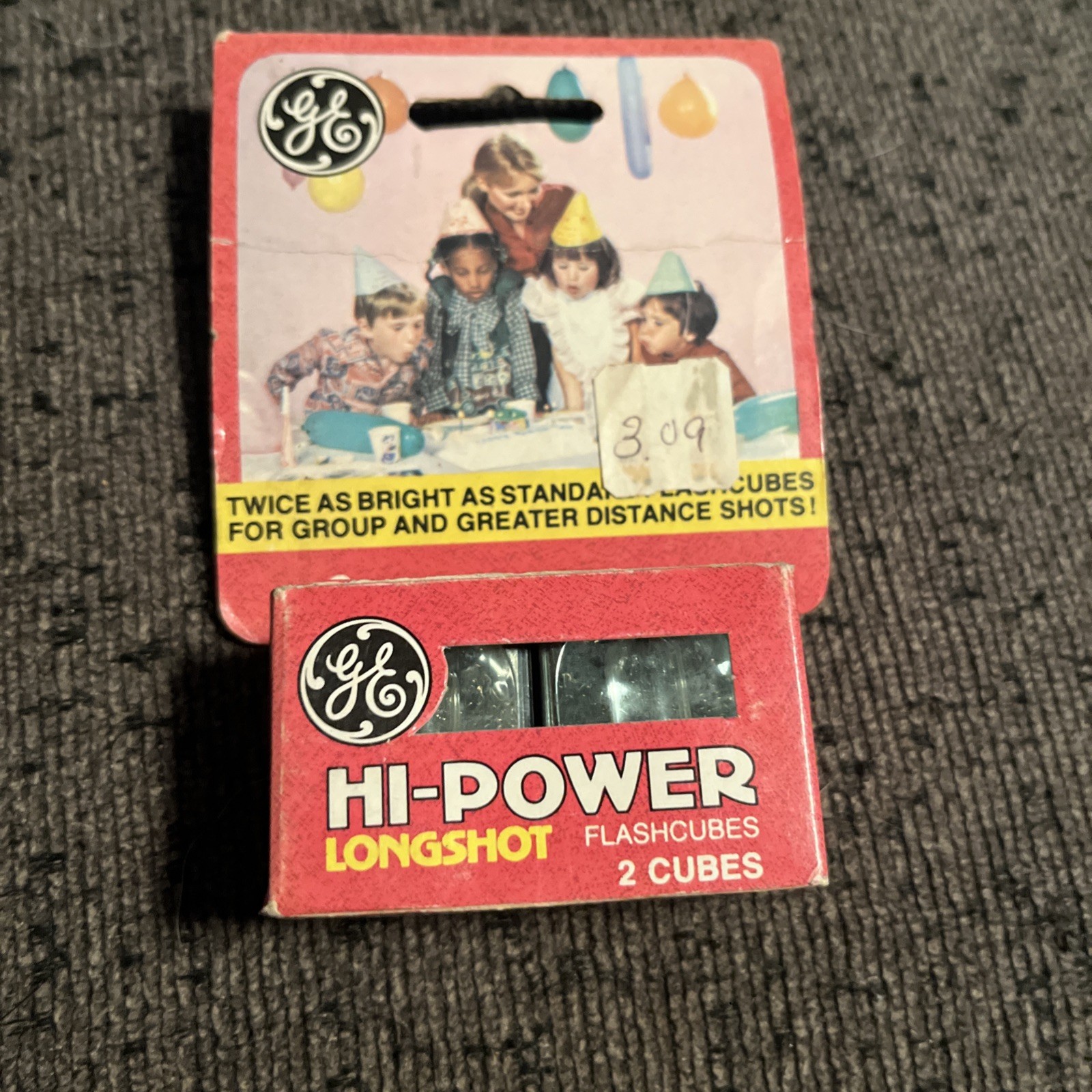 1 Pack G.E. & Westinghouse Camera Flash Cubes