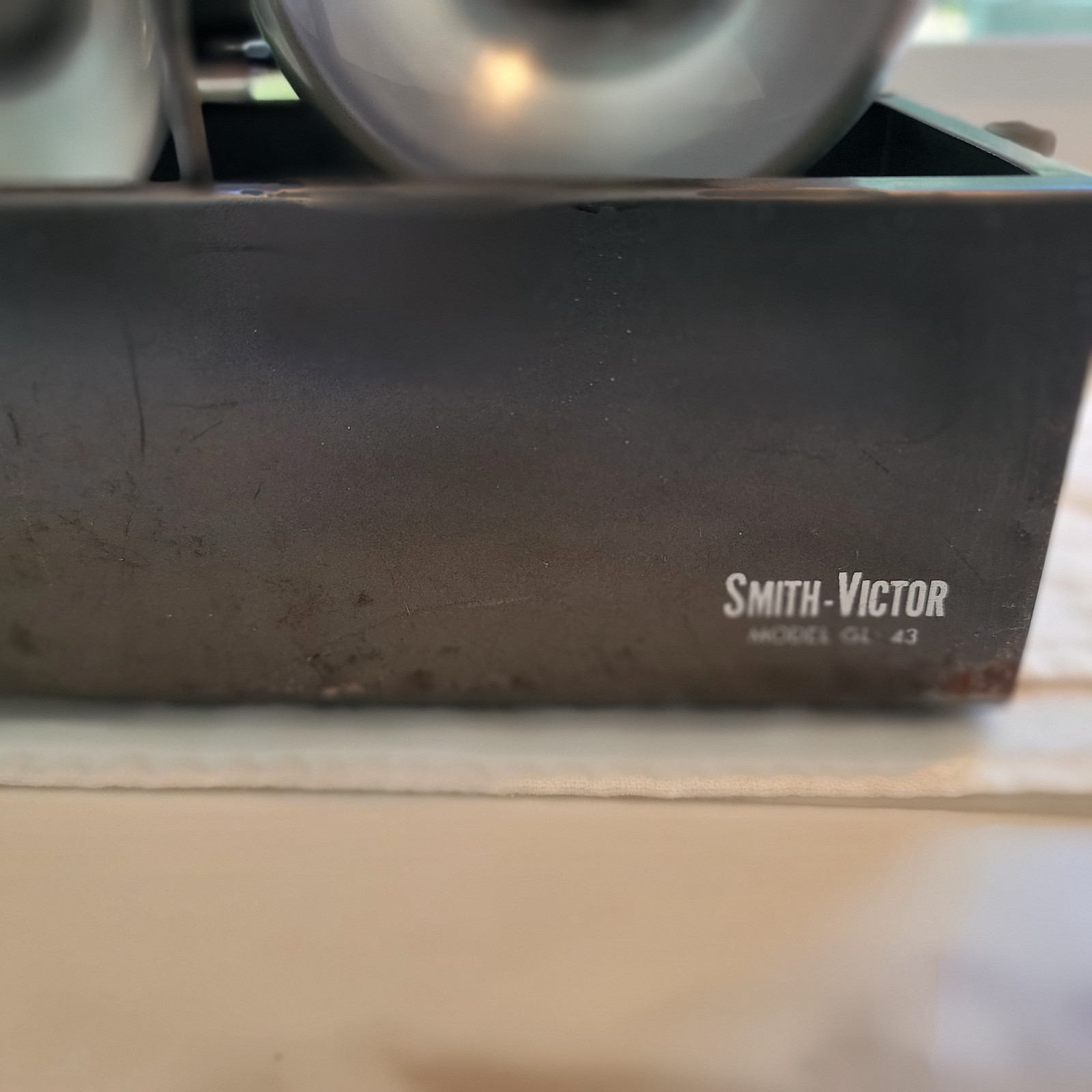 VINTAGE Smith Victor GL43 4 Socket Movie Photography Light Bar w/ Metal Case
