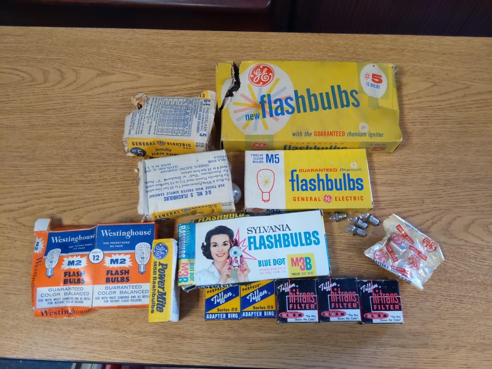 VTG MIXED LOT Flash Bulbs G E SYLVANIA TIFFEN FILTER BLUE DOT CAMERA PHOTO