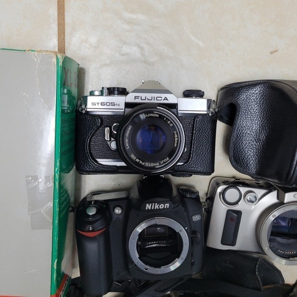 Vintage 35mm Film Camera Bundle For Parts Minolta Canon Nikon Fujica Hanimex