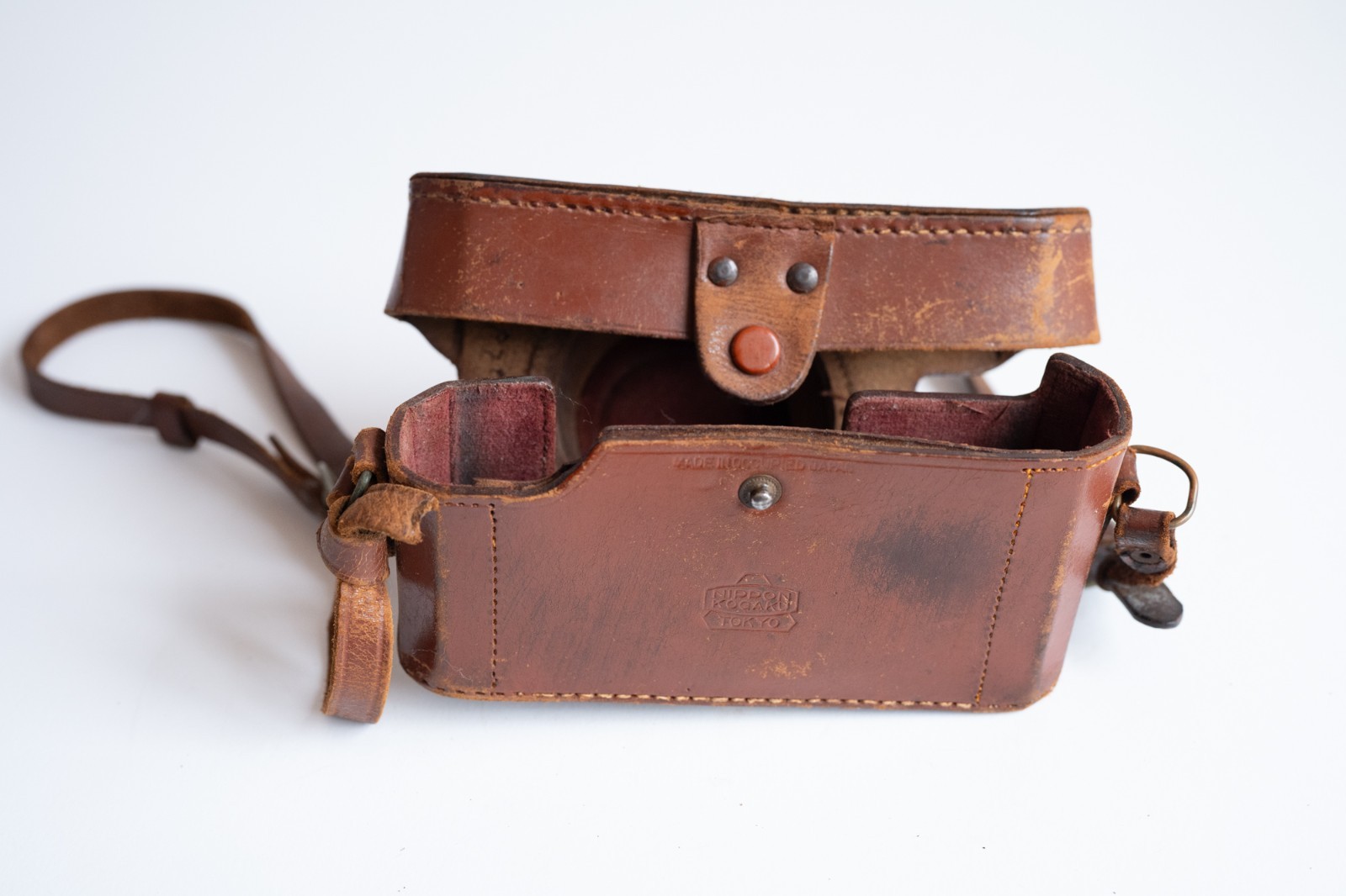5 Vintage LEICA/Nikon/Tanack Camera Cases in good condition