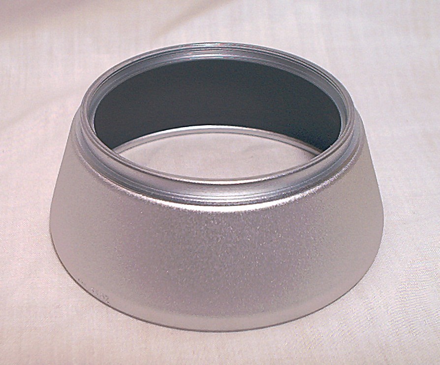 ZEISS S60 1132 60MM SCREW ON METAL LIGHT HOOD IN SATIN CHROME – UNUSED IN OB