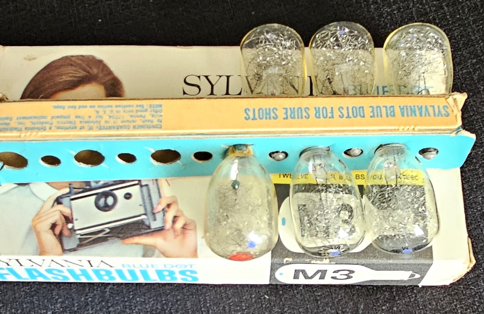 30 Sylvania Blue Dot GE M2,M2B, M3B. M3 Flashbulbs Vintage Camera Flash Bulb Lot