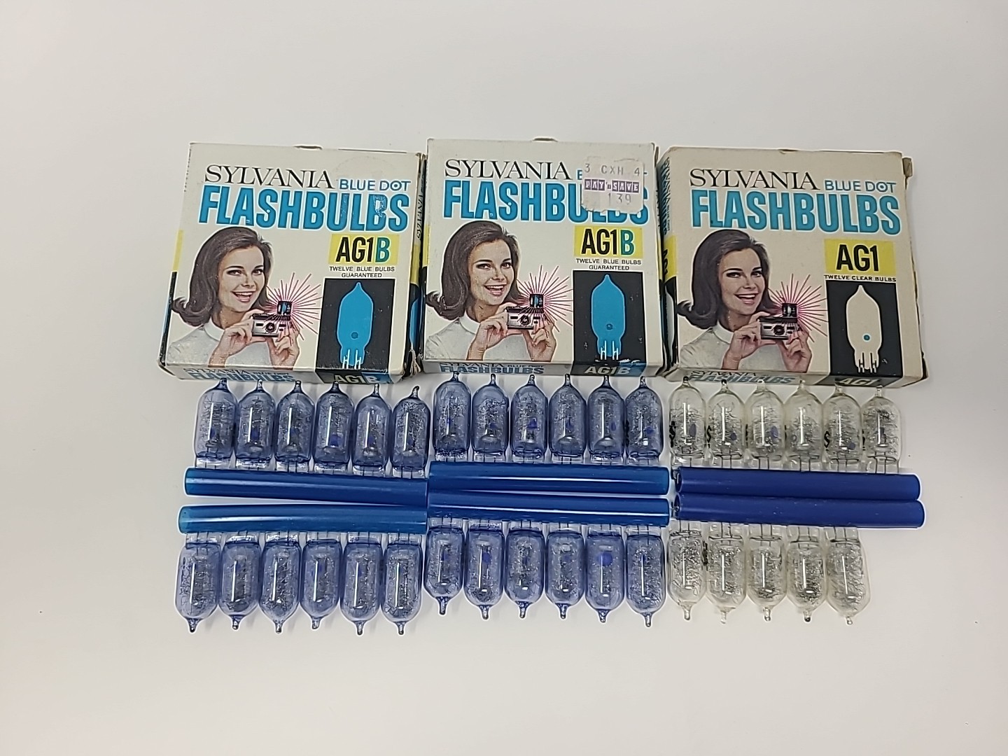 Vintage Sylvania AG-1/AG-1B Blue Dot Replacement Flashbulbs