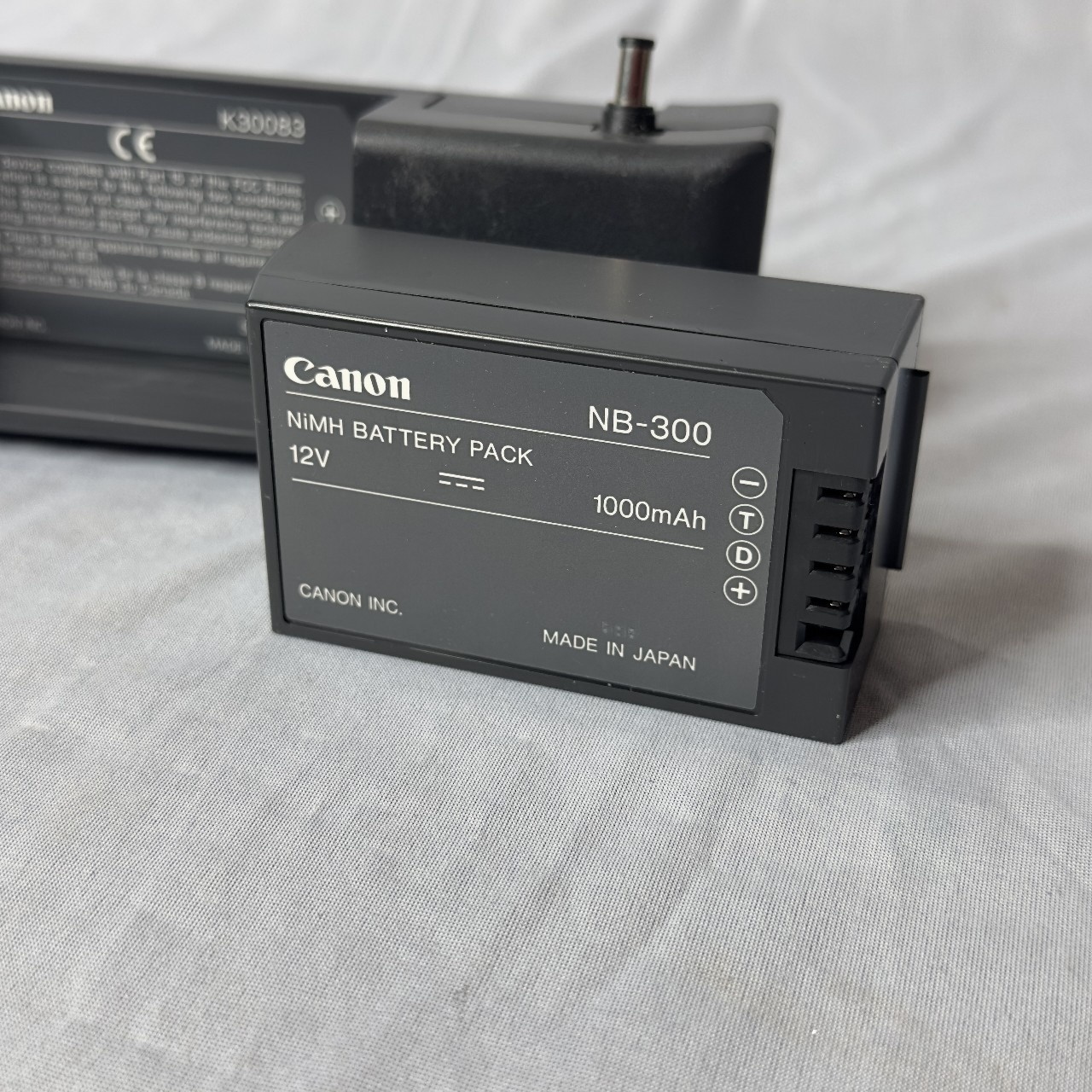 Vintage Canon NB-300 Battery Pack 12V 1000mAh K30083 Charger Made in Japan