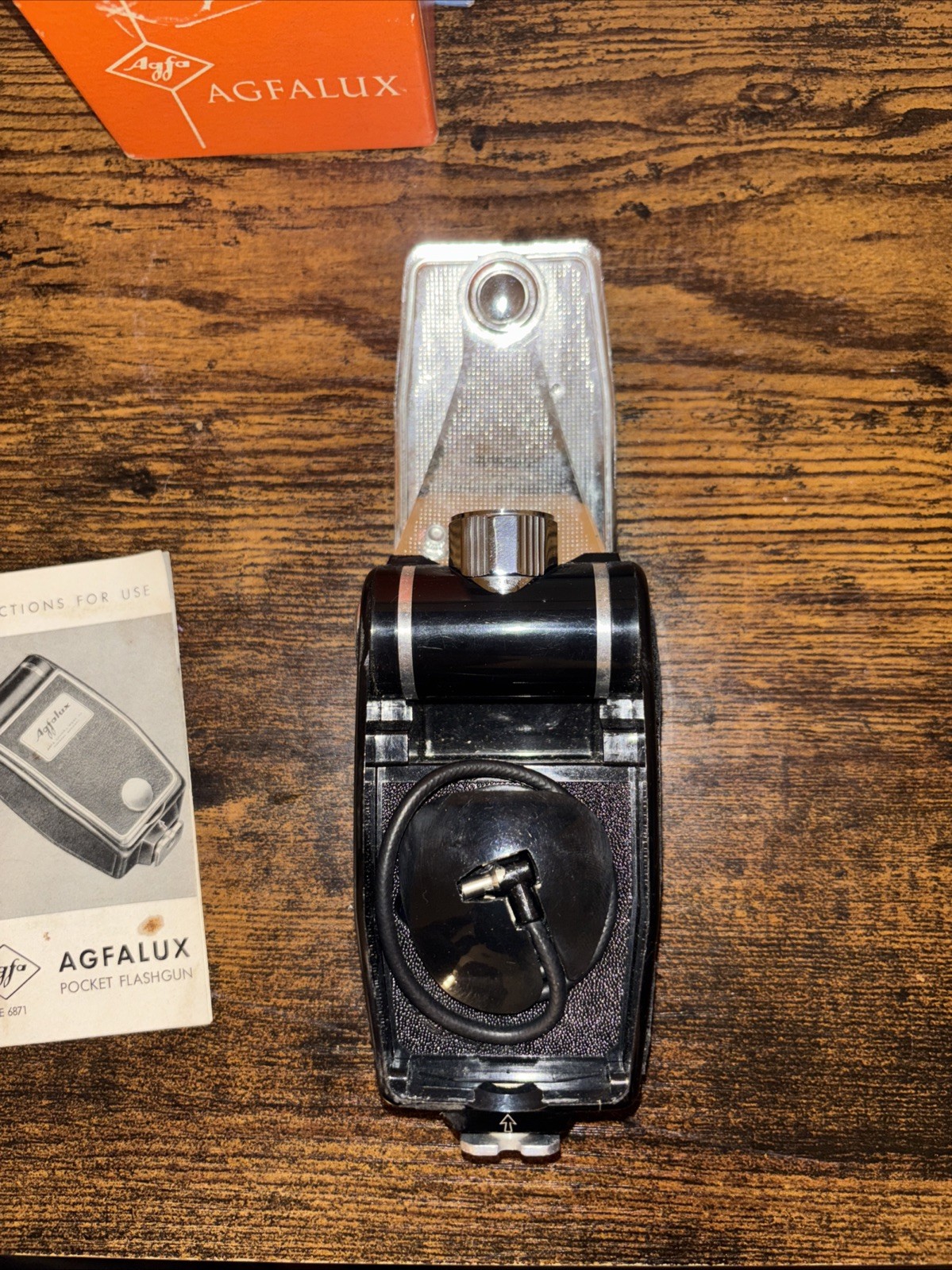 Agfa AGFALUX MIT ETUI Type 6075 Pocket Flash Gun with Bag and Retail Box