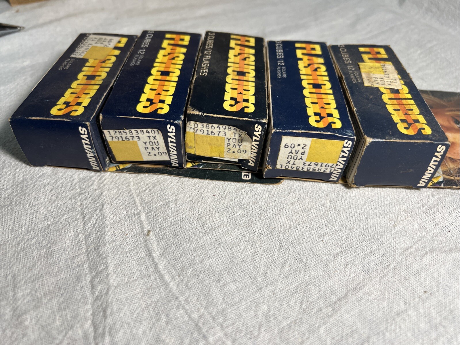 VINTAGE SYLVANIA BLUE DOT GTE FLASHCUBES 3CUBES/12FLASHES NOS NOT TESTED 5 BOXES