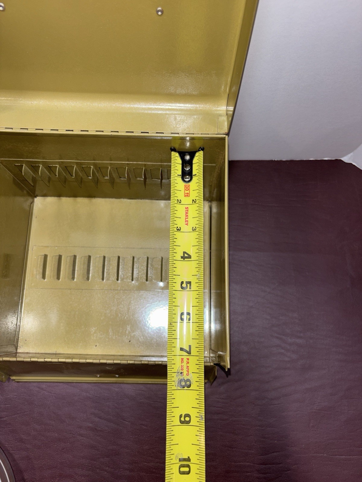Vtg Bruce 12 Film Reel Metal Storage Case & 4 Scherer Empty 8mm 400ft Canister