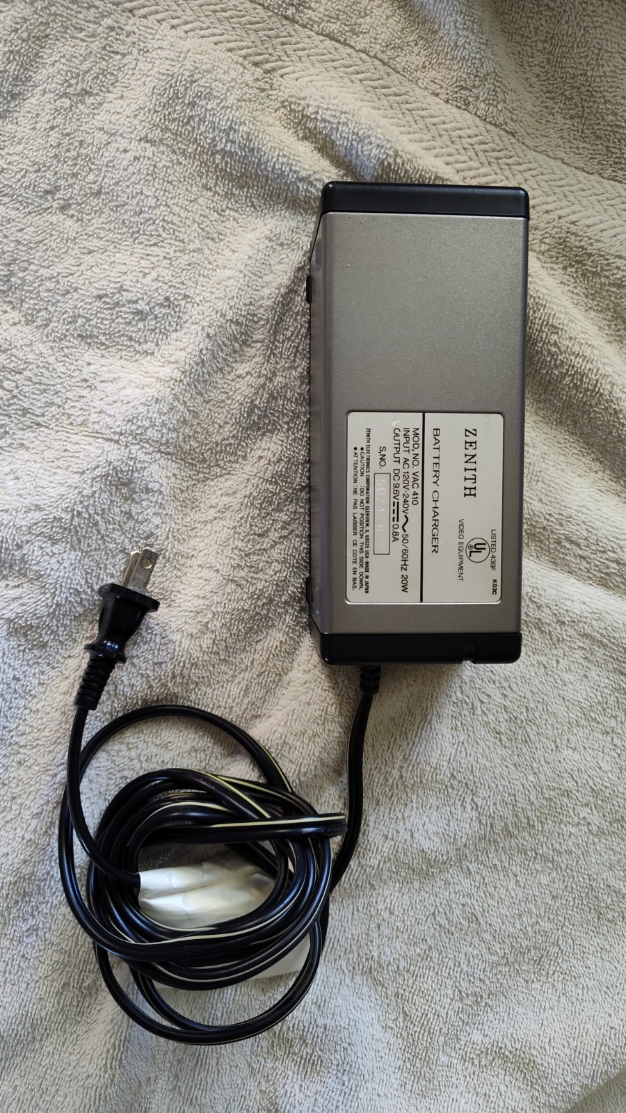 Vintage Zenith VAC 410 Battery Charger, 9.6VDC 0.8A output