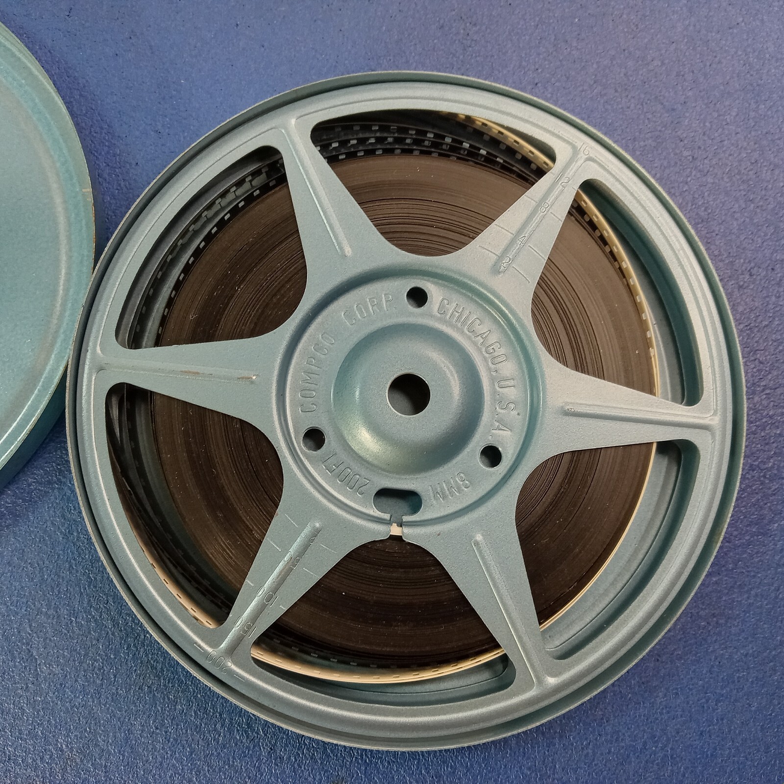 VNTG Compco Kmart Metal 8MM 200ft Regular 8 Auto-Take Up Reel W/ Film Dec. 1967