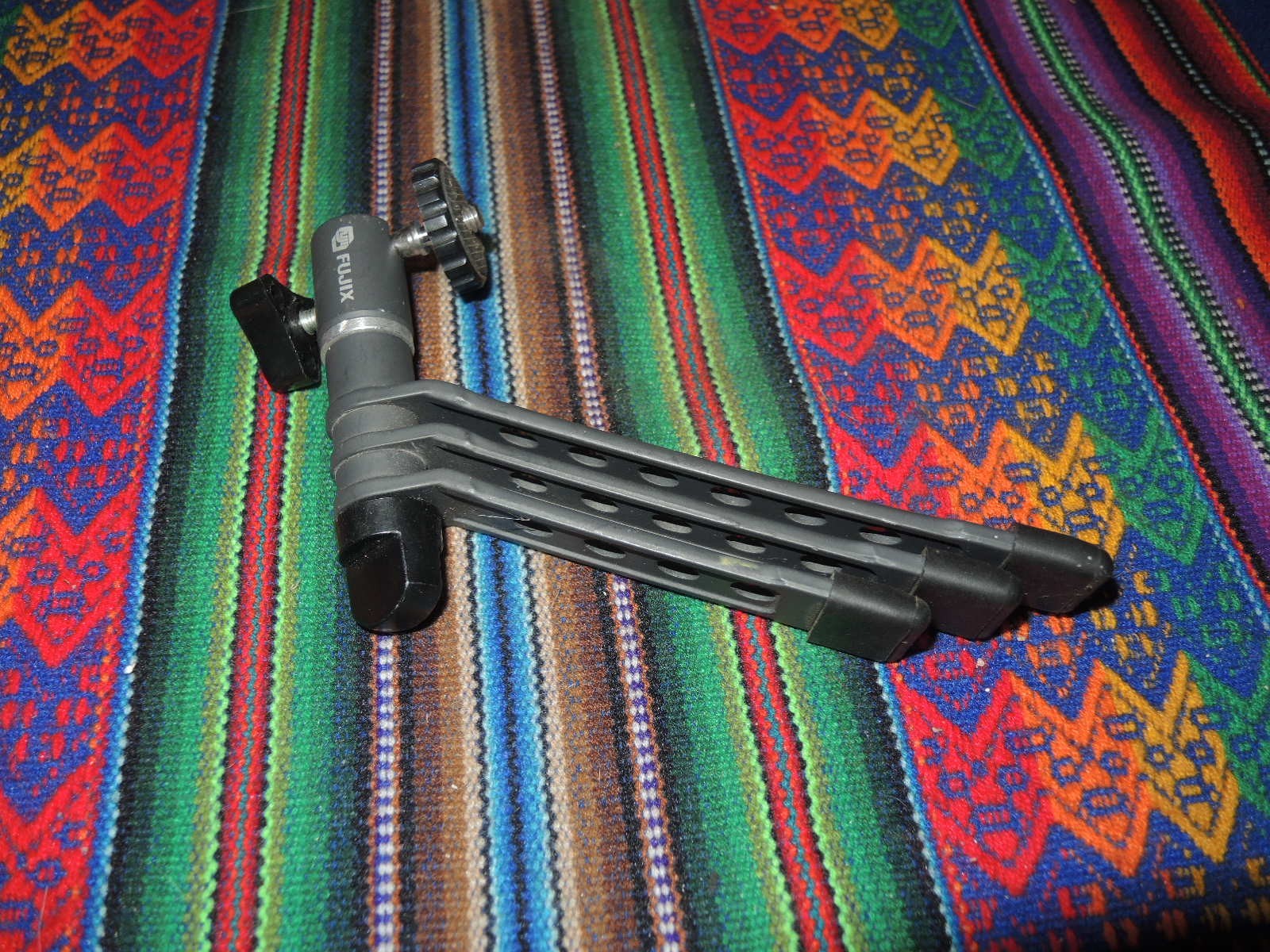 FUJIX SMALL TRIPOD TABLE TOP VIDEO CAMERA RECORDER