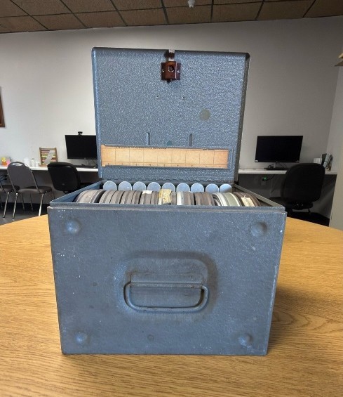 Vintage BRUMBERGER 8mm Film Canister & Reel Storage Box, Holds Includes 12 BLN