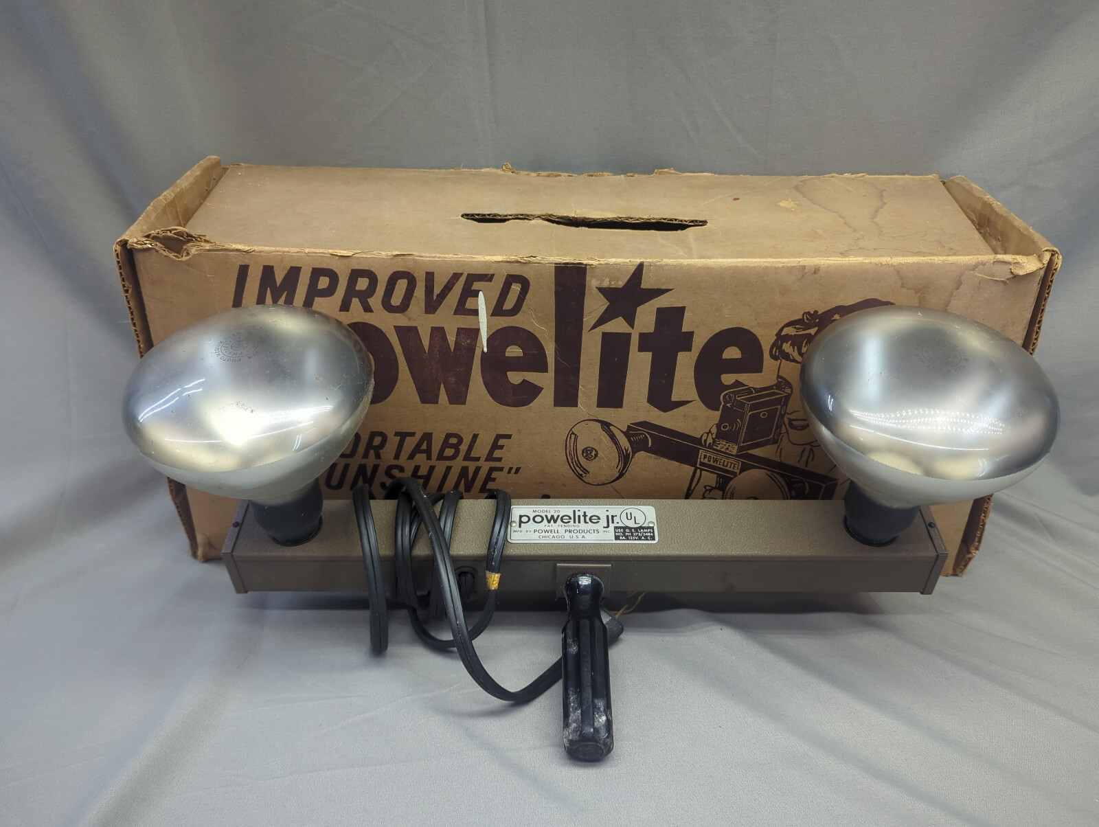 Vintage Powelite Jr 2 Lamp Movie Light Bar w Handle – Tested – Powell Products