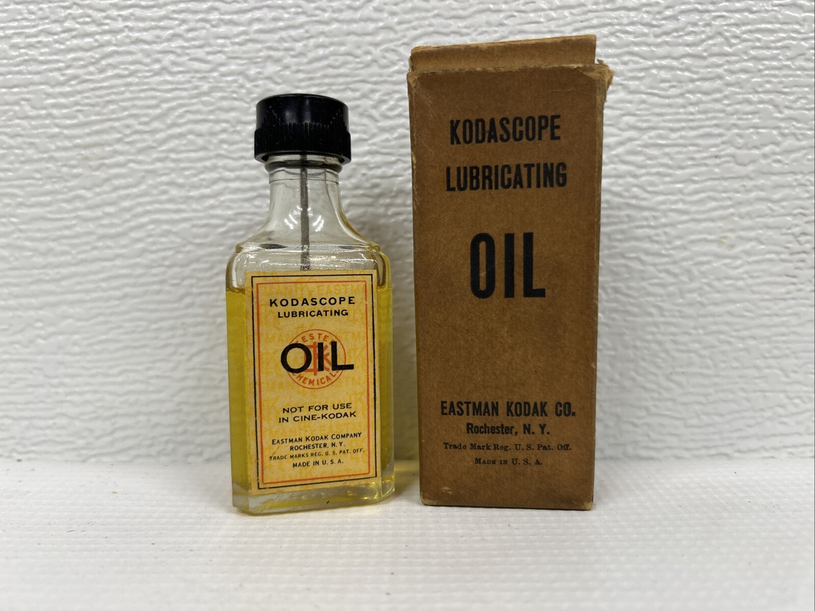 Vintage Eastman Kodak Kodascope Lubricating Oil Box Partial Bottle