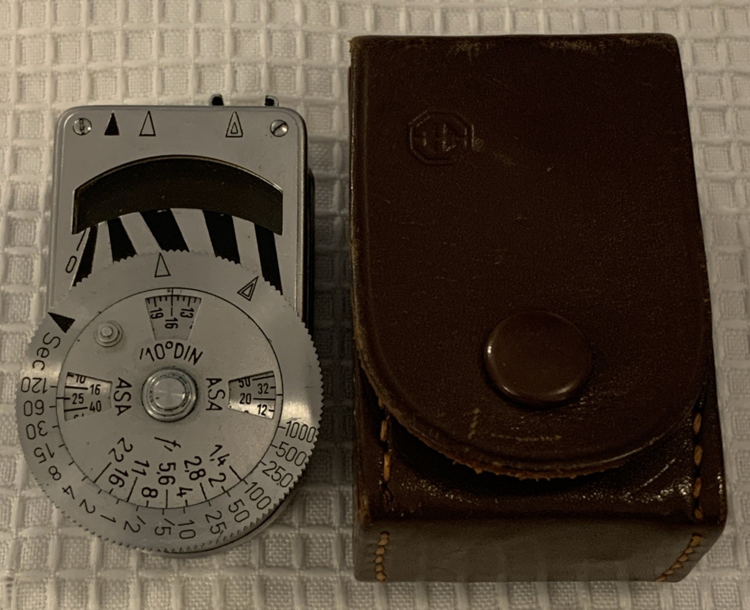 VINTAGE METROPHOT LIGHT METER w/carrying Case – Made In Germany