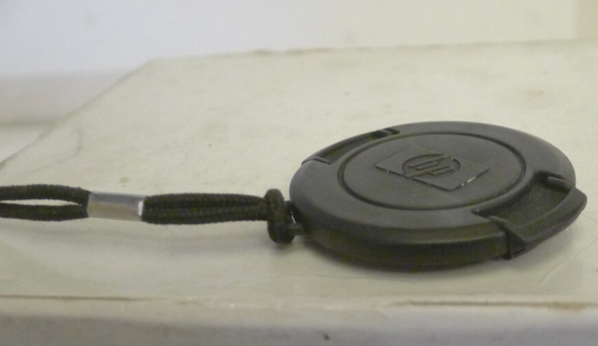 HP Hewlett Packard Front Pinch Lens Cap – Genuine Original