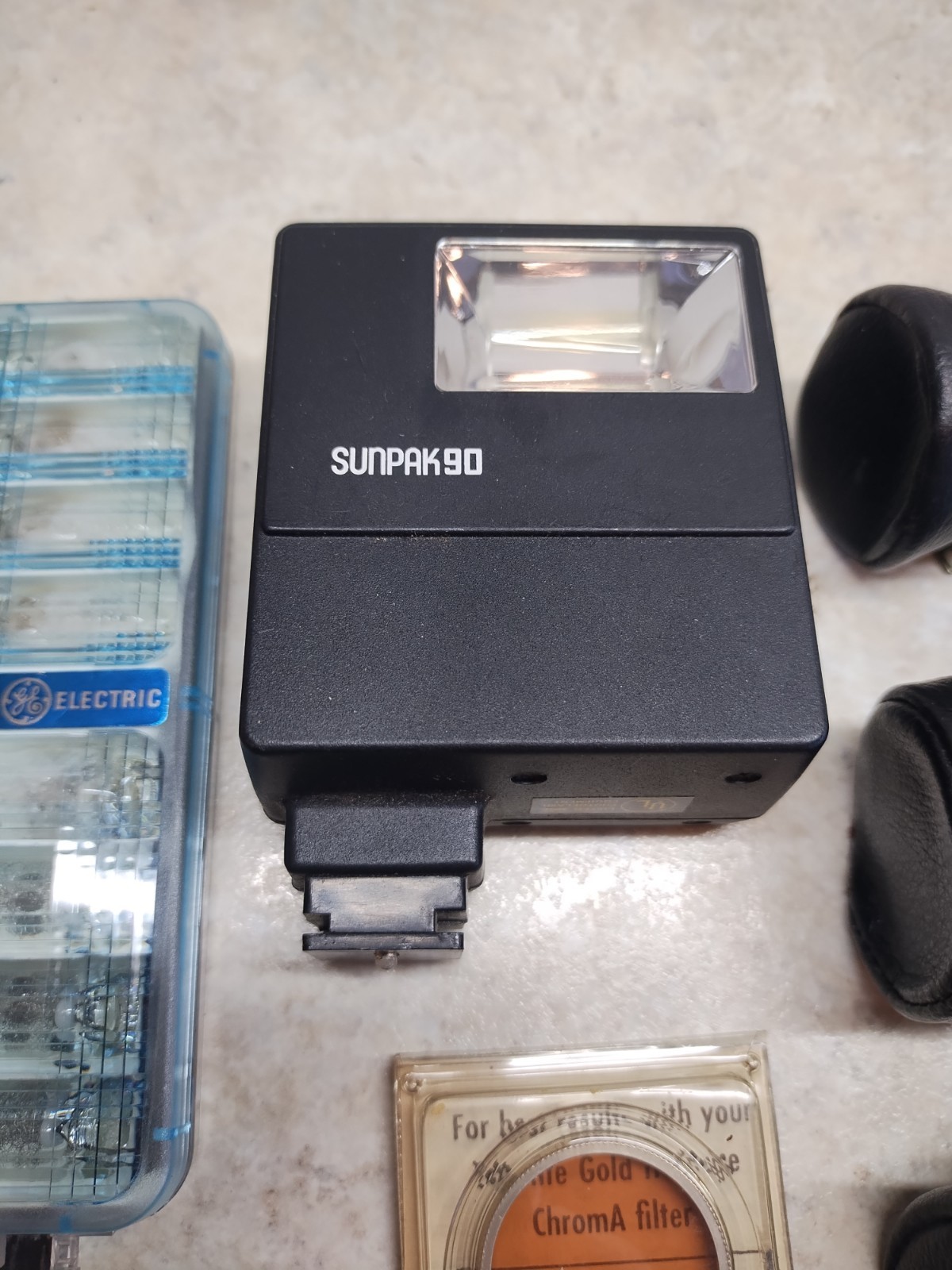 Lot of Vintage Mixed Camera Accessories Sunpak90 Black Leather 35mm Film Case