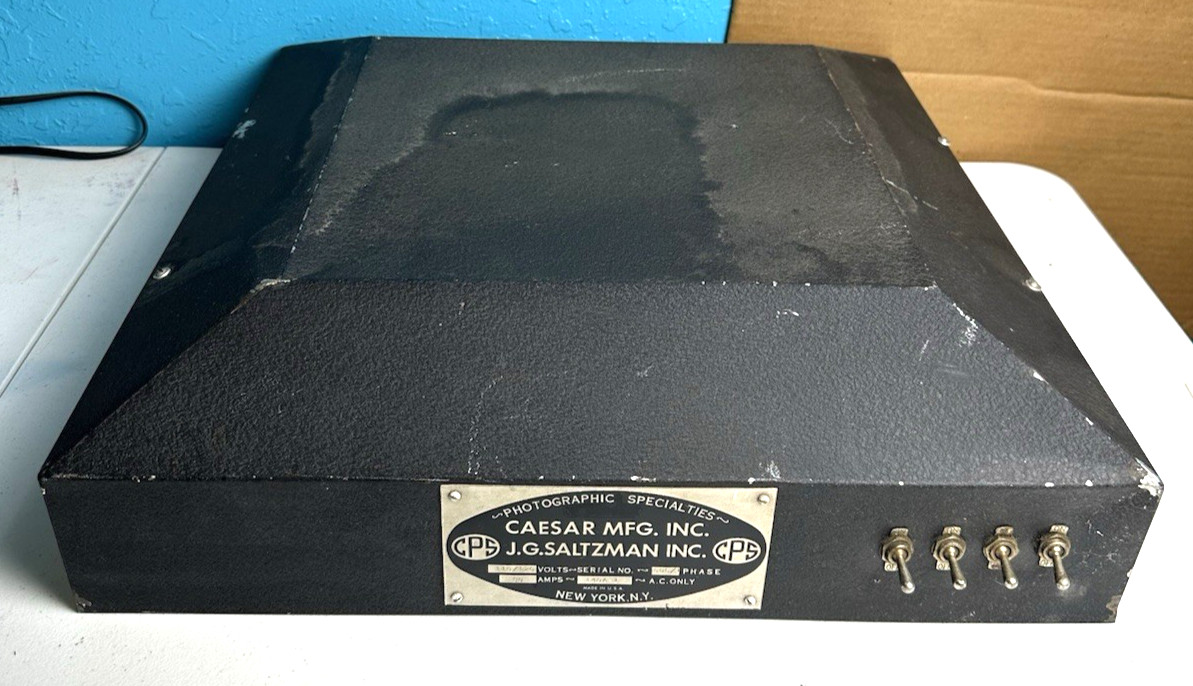 Caesar MFG J.G. Saltzman 140A-1 Diffused Enlarger Light Head 25 Socket Untested