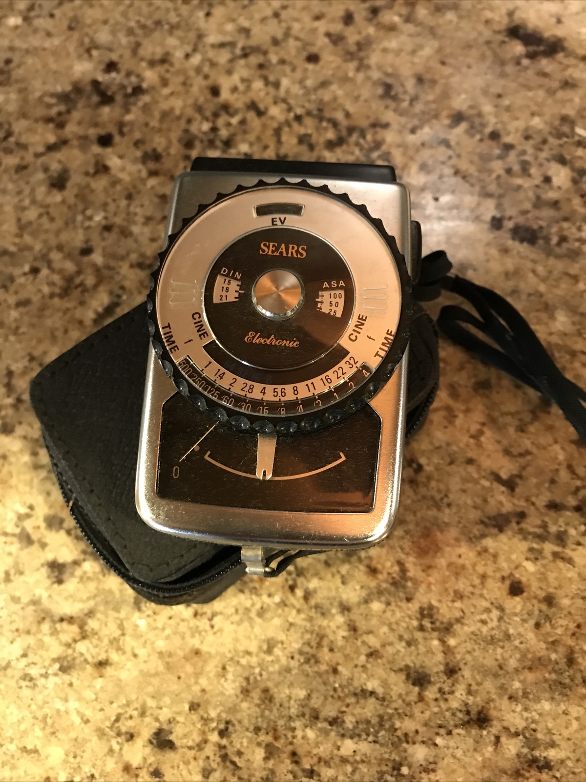 Sears Electronic din asa Cine f time