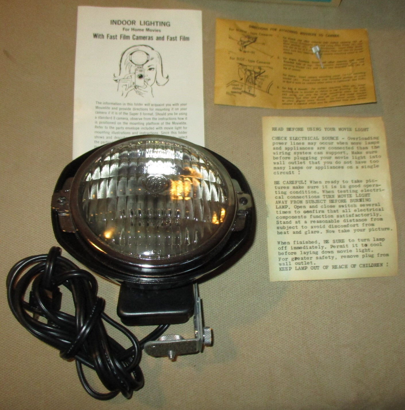 Vintage Acme-Lite Cameralite Camera Photo Shoot Light Top Mount #96, Not Working