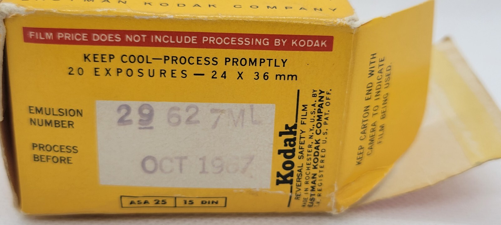 Lot of Vintage, Mid Century Photography Supplies: Flash Bulbs, Film, Batteries