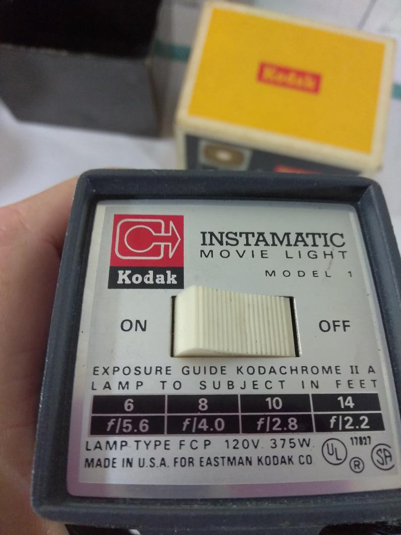 Vintage Kodak Instamatic Movie Light Model 1 With Box No. D375 Not Tested