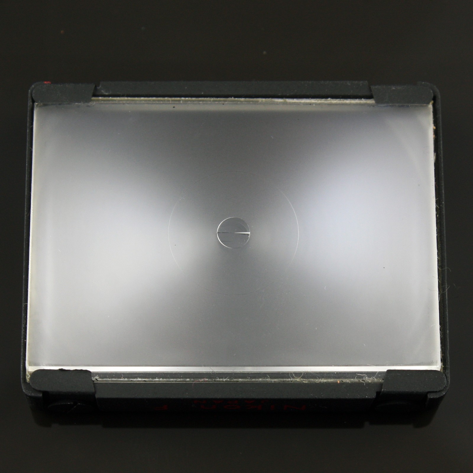 Nikon F/F2 Focusing Screen A Red Paint – Matte Fresnel + Central Split Image