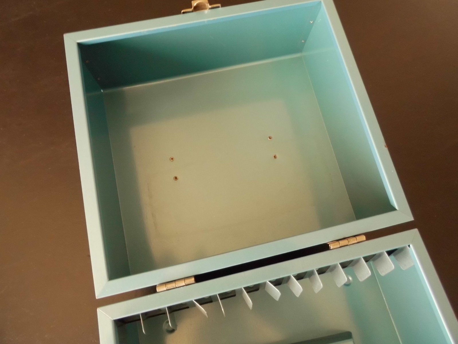 (GRB-16) Vintage Super 8 /8mm Hinged Metal Film Reel Storage Box Blue 8 by 9