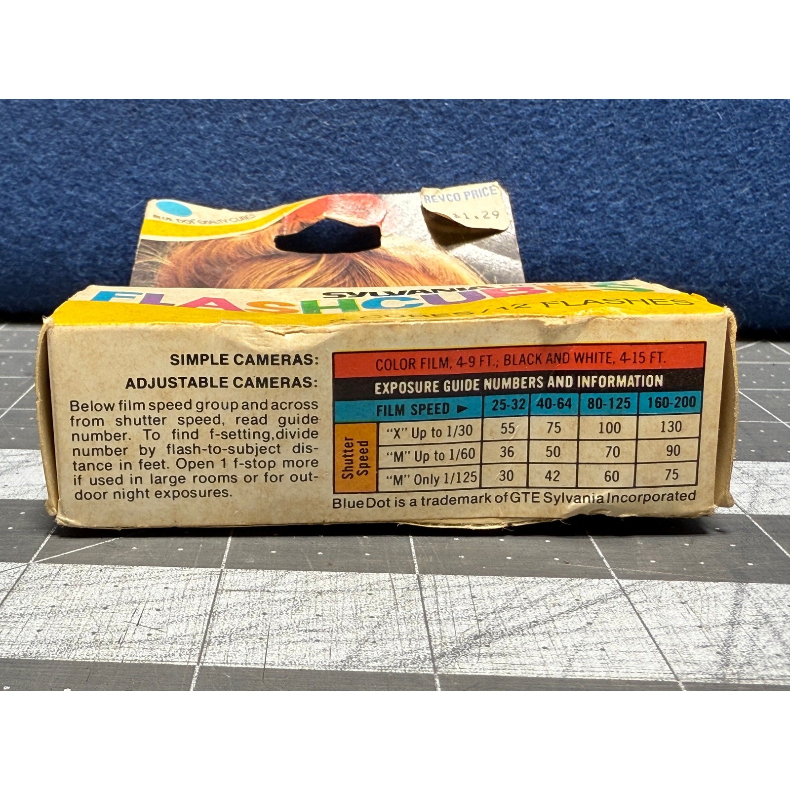 Vintage Sylvania Flashcubes Set of 3 Blue Dot 1977 Packaging Appears Dirty