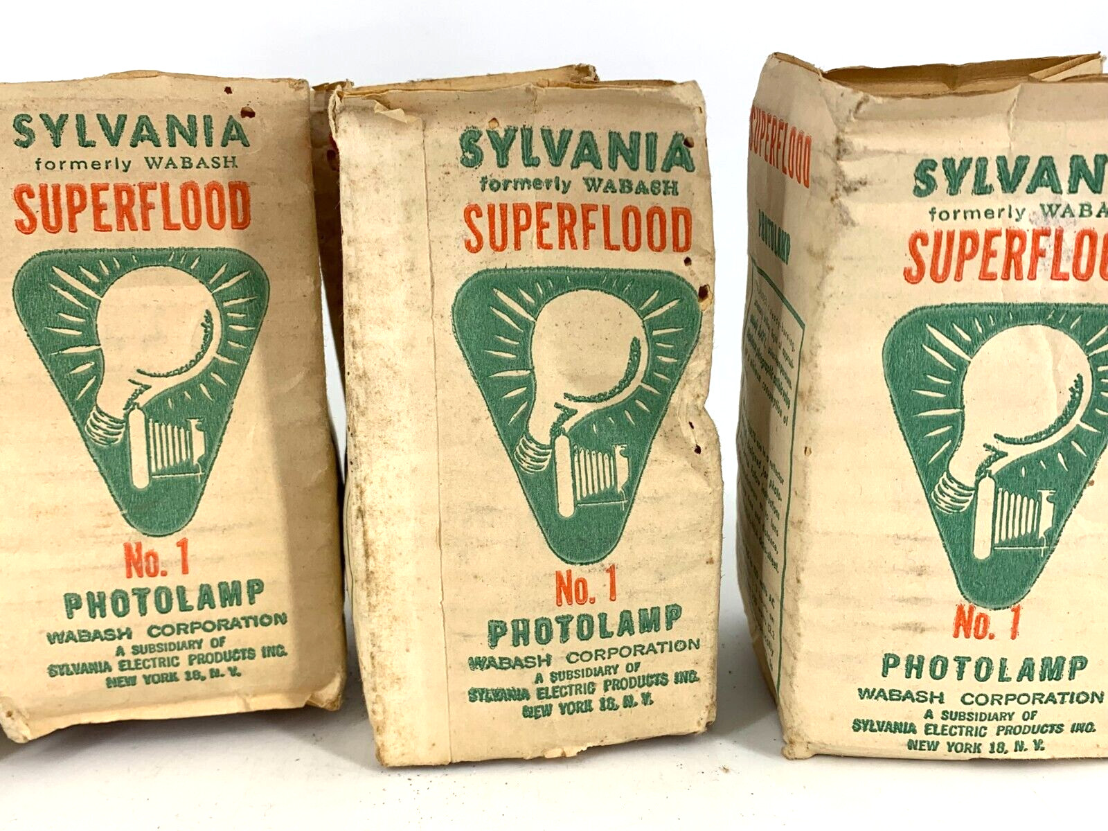 (4) Sylvania Superflood Flash Bulbs (3) No. 1 & (1) No. 1B