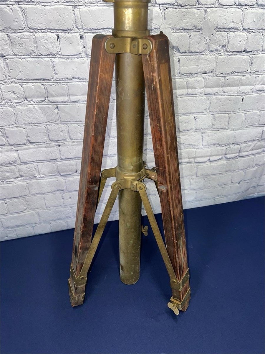 Graflex USA Crown camera compact stand tripod vintage wood