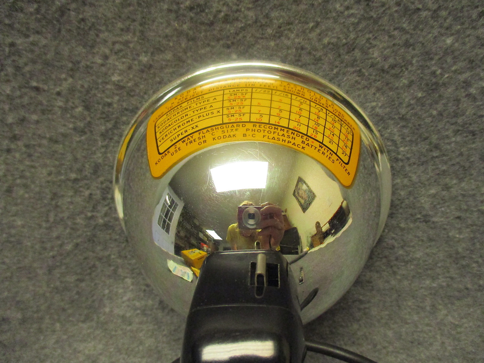 Kodak Standard Flasholder w/ Lumaclad Reflector 3 pieces w/ Box & Instructions