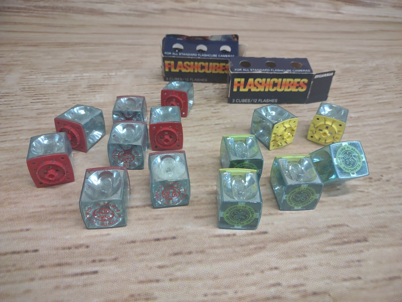 Vintage SYLVANIA & GE FLASHCUBES New And Partially Used