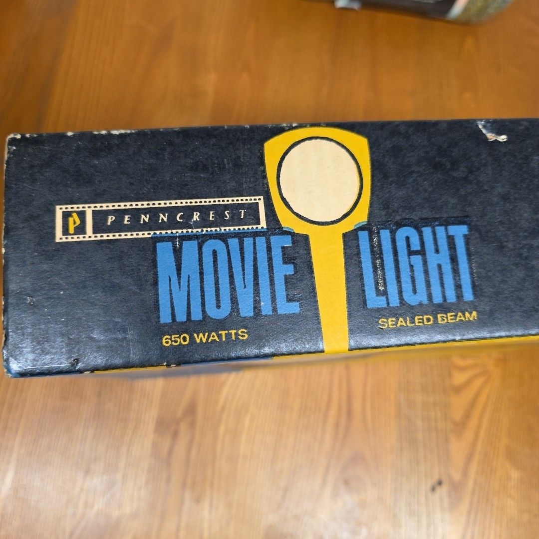 J.C. Penny Penncrest 88 Sealed Beam Movie Light Model 650 Made In USA