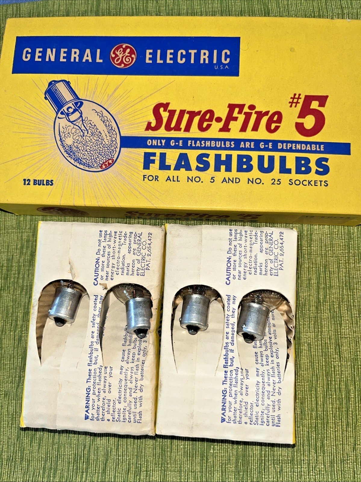 General Electrics Sure-Fire #5 Flash Bulbs for Vintage Cameras 8