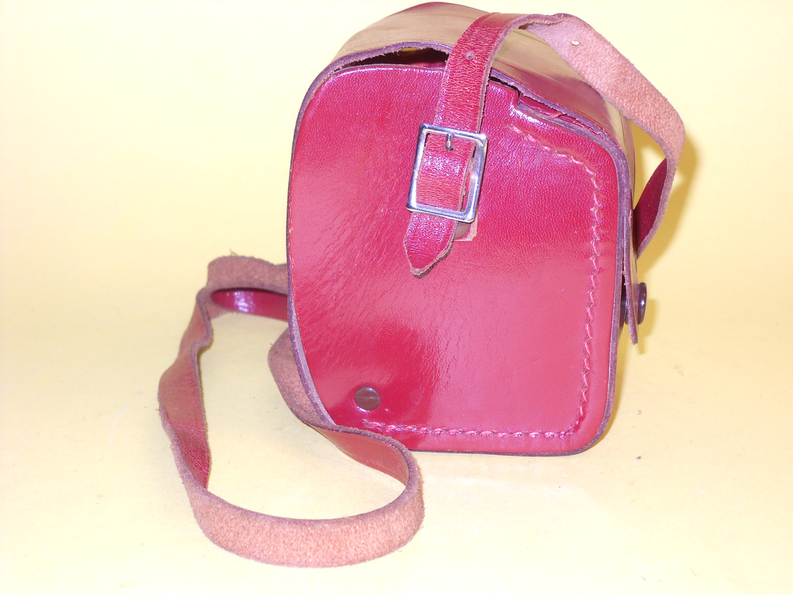 Vintage case in leather for Bilora Boy in very good condition!
