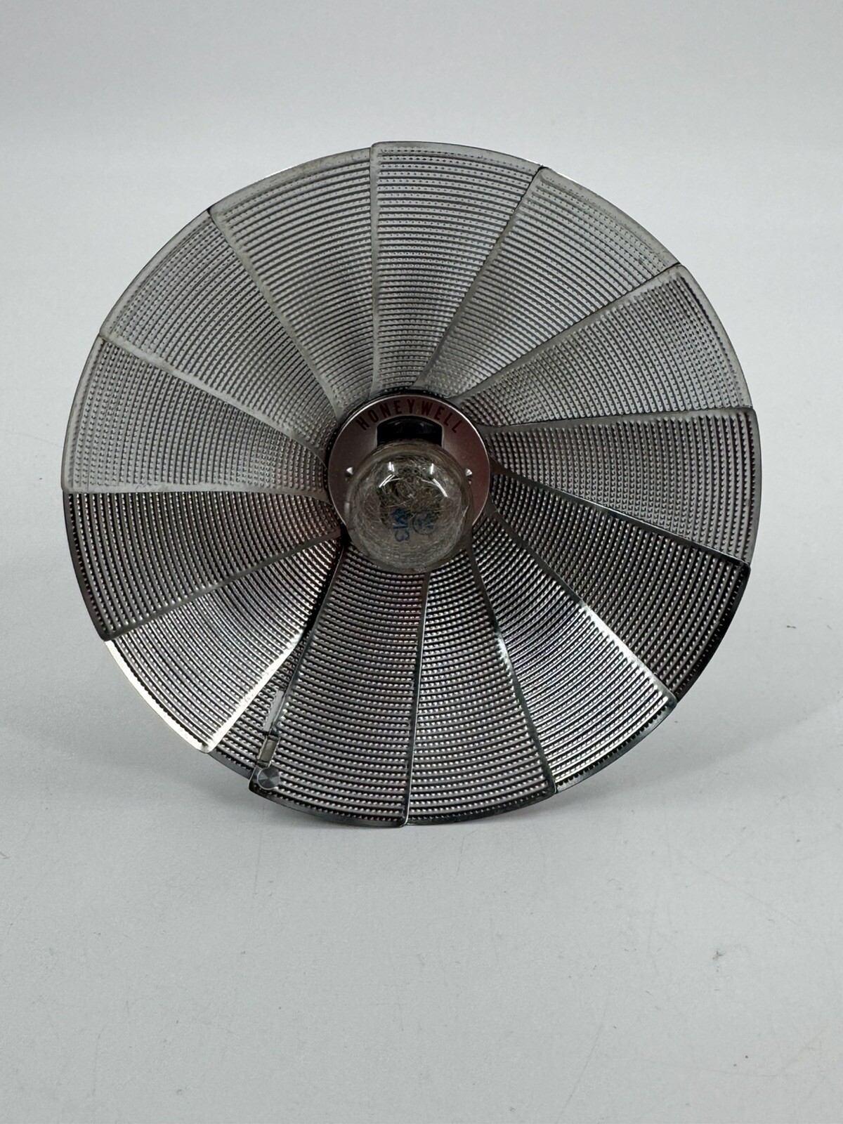 Honeywell Vintage Tilt-A-Mite Camera Flash Gun Collapsible Fan with Bulbs