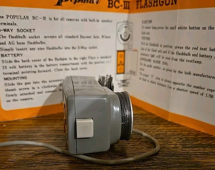 Vintage Popular BC Flash Gun Model 3 – 3-Way Socket For AG, M Base & Bayonet