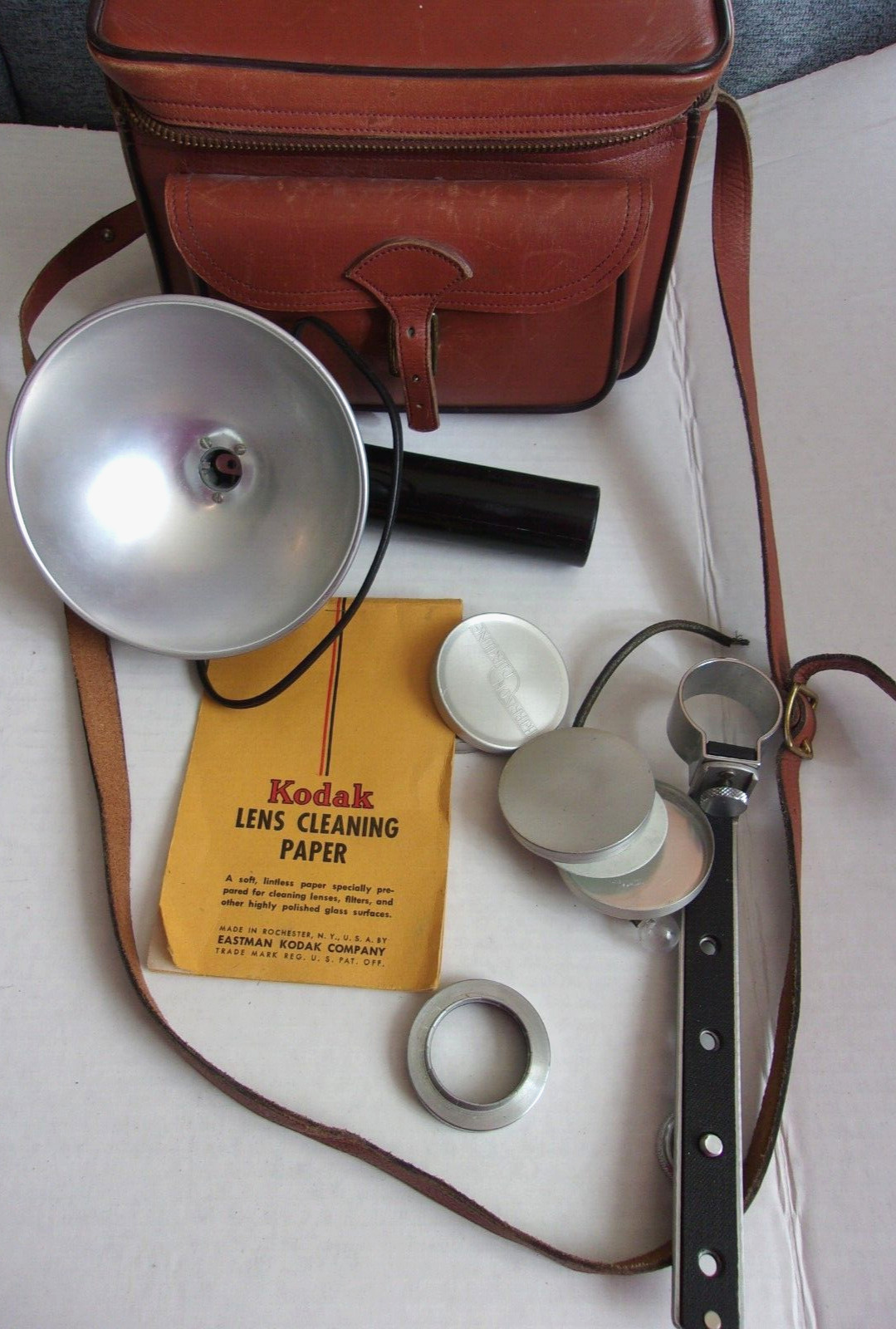 Vintage Kodak Flasholder Model B With Bracket Leather Carry Case Filters NO TEST