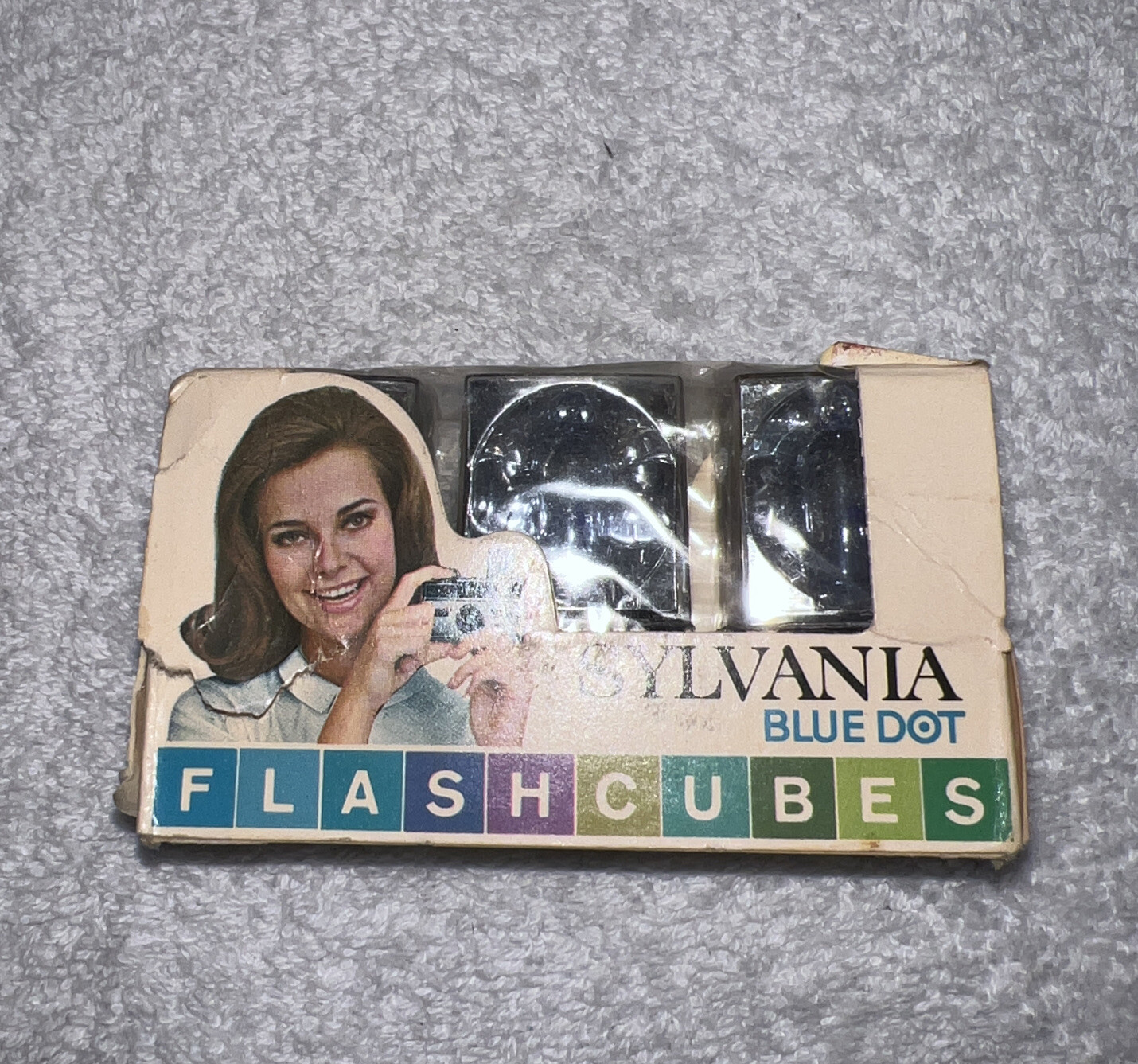 Vintage NIOP Sylvania Blue Dot Flashcubes, 3 Flashcubes 12 Flashes Total