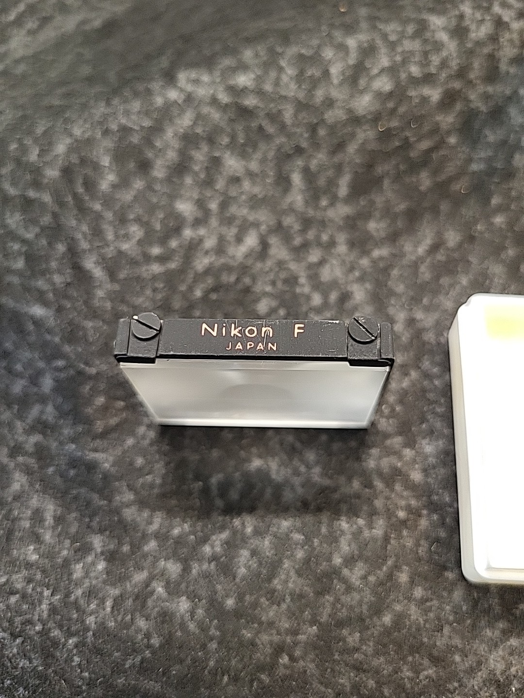 Vintage Nikon Focusing Screen Type E Grid Matte – Gold Box – NOS MIJ – FE FM FE2