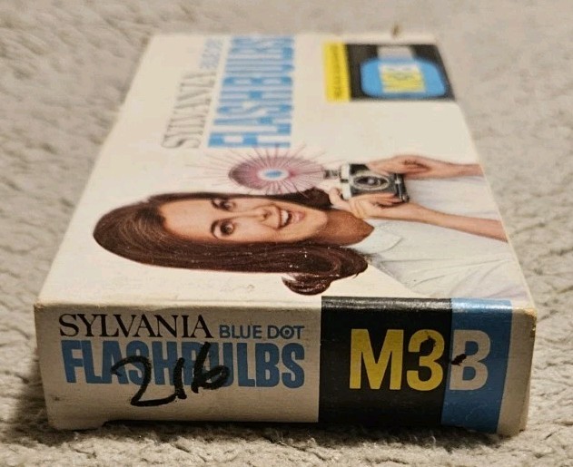 Sylvania Blue Dot Flashbulbs M3B 8 Bulbs