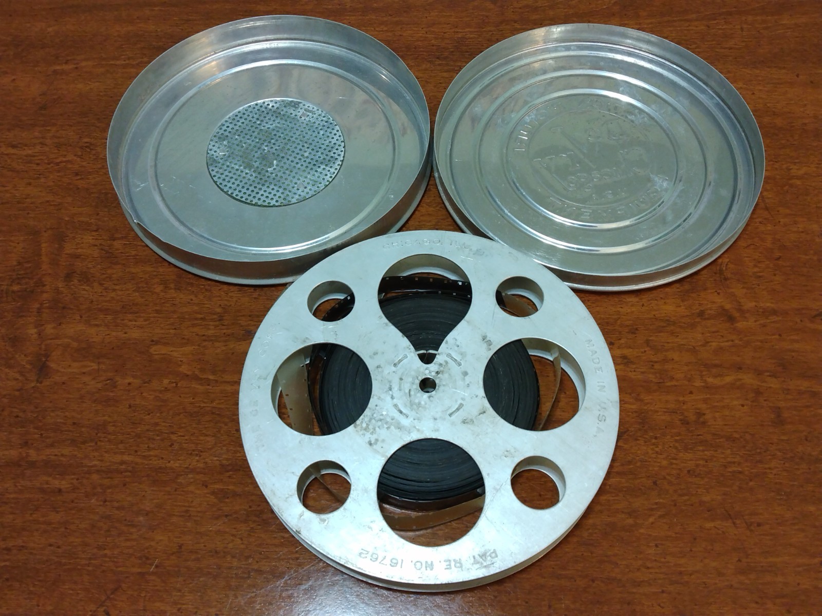 Vintage DeVry Metal Motion Picture Film Reel & Case Chicago USA